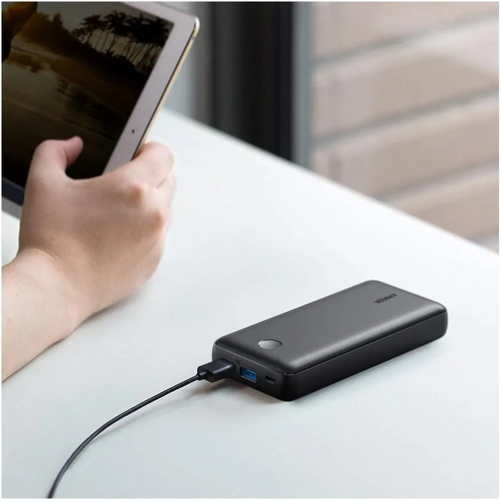 Anker PowerCore 20000 charging two devices simultaneously - dual output test CairoVolt