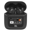 علبة سماعة JBL Tour Pro 2 الذكية مفتوحة والسماعتين جواها والشاشة شغالة - كايرو فولت