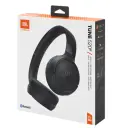 علبة سماعة JBL Tune 520BT الأصلية وعليها السماعة السوداء وشعار البلوتوث وبطارية 57 ساعة - كايرو فولت